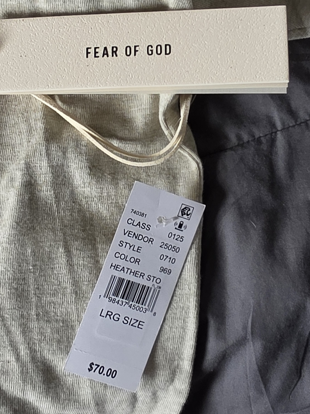 Fear of God Essentials Men’s OVERSIZED (Heather STONE) T‑Shirt & Shorts Set - Picture 5 of 11